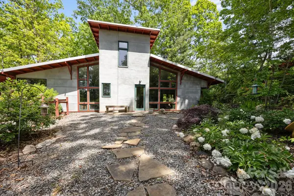 27 Rosebud Lane, Fairview, NC 28730