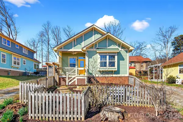 311 Lake Oak Drive, Black Mountain, NC 28711