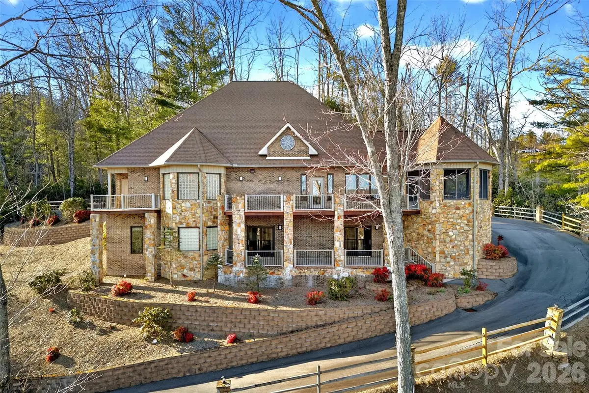 142 Dogwood Trail, Spruce Pine, NC 28777 - #1