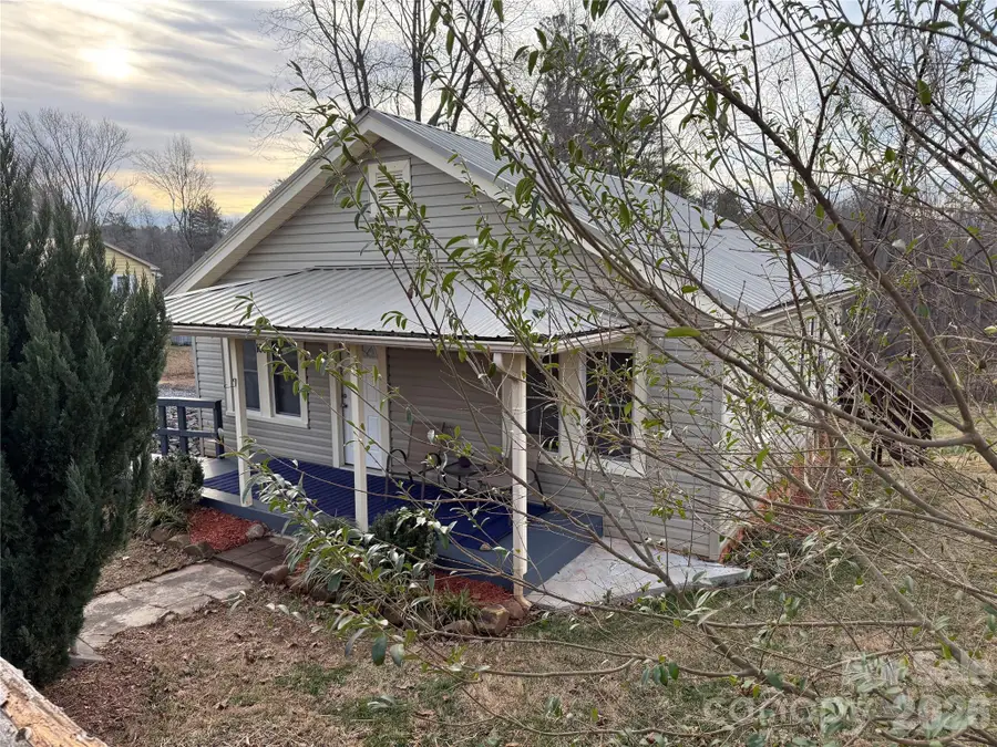 100 Perry Street, Marion, NC 28752 - #3