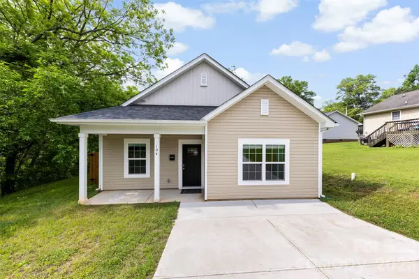 104 E Louisiana Avenue, Bessemer City, NC 28016