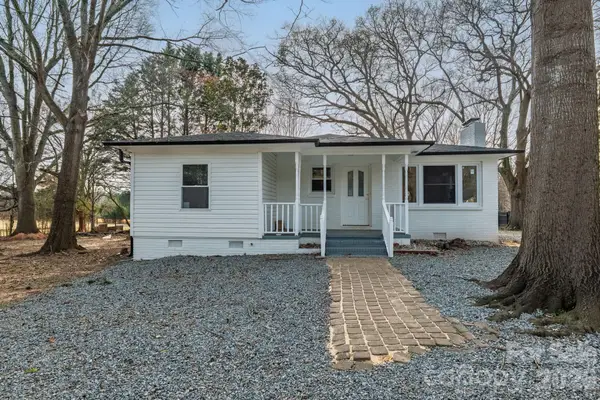 2447 Old Nc 27 Highway #10, Mount Holly, NC 28120
