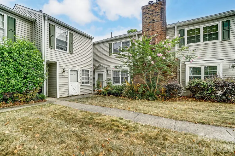 8518 Castle Pine Court, Charlotte, NC 28226 - #2