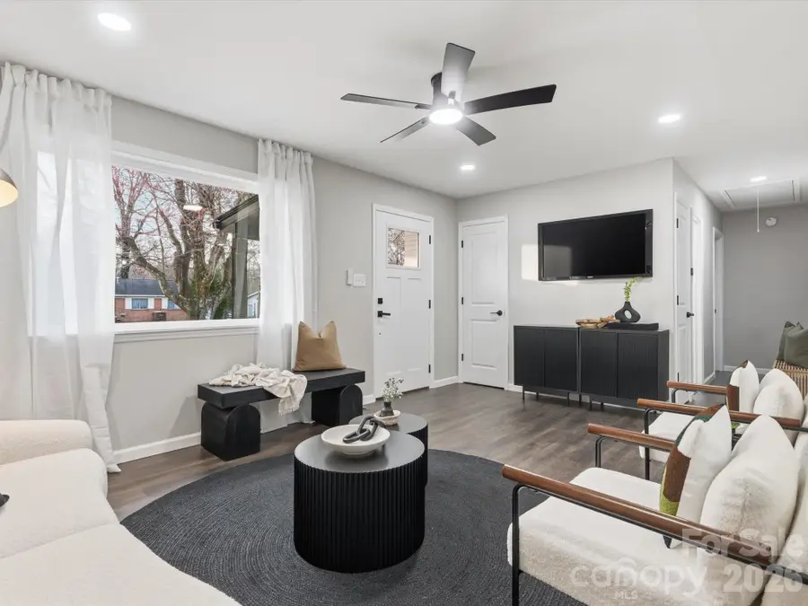 9243 Edgevale Drive, Charlotte, NC 28216 - #3