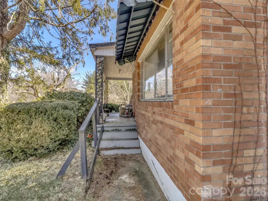 301 Mulberry Street, Clyde, NC 28721 - #3