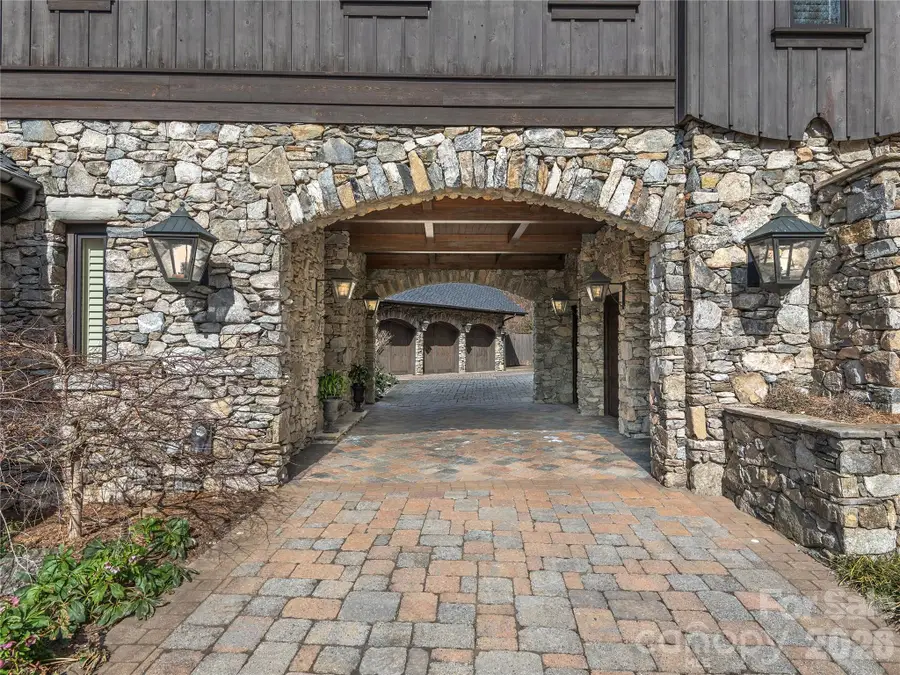 434 Coopers Hawk Drive, Asheville, NC 28803 - #2