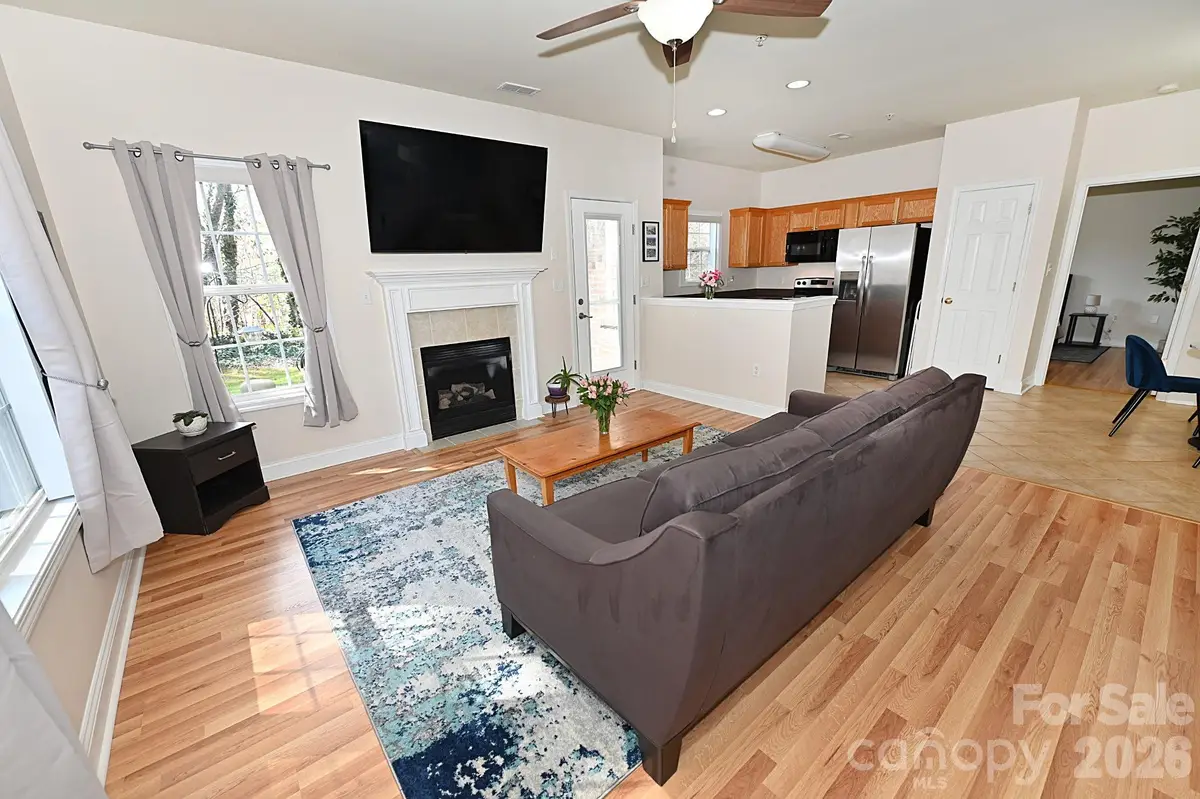 1360 21st Avenue Ne, Hickory, NC 28601 - #1