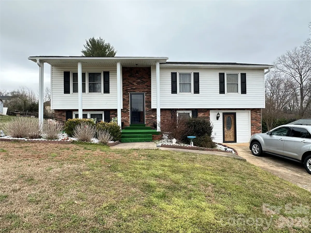 408 Cardinal Drive #35, Newton, NC 28658 - #1