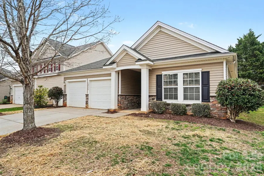 10926 Kinnairds Street, Charlotte, NC 28278 - #2