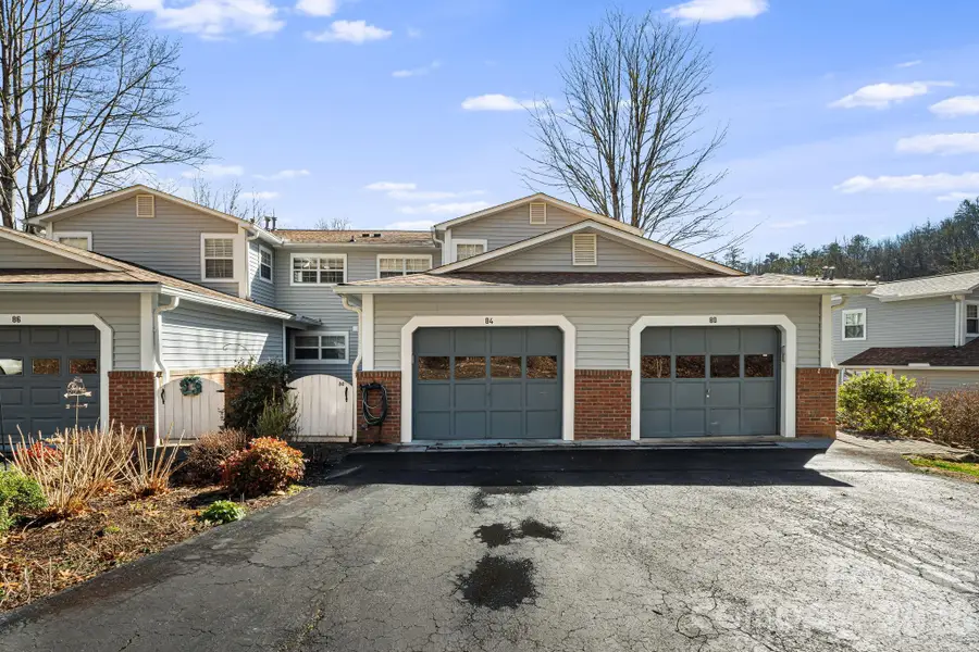 84 Lakeview Court, Brevard, NC 28712 - #2