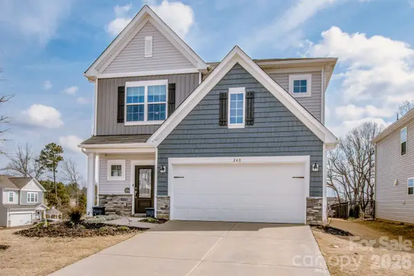 240 Eden Avenue, Mooresville, NC 28115