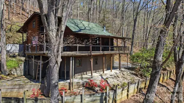 1837 E Alarka Road, Bryson City, NC 28713