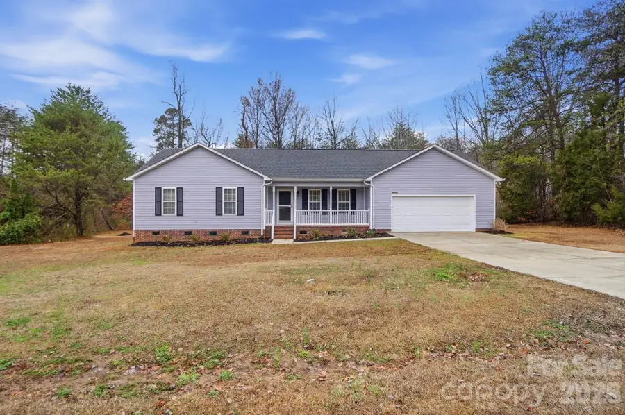 4584 Cherokee Drive, Maiden, NC 28650 - #2