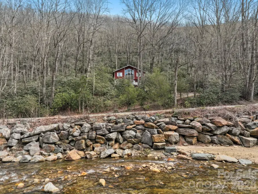 1135 S Toe River Road, Burnsville, NC 28714 - #3