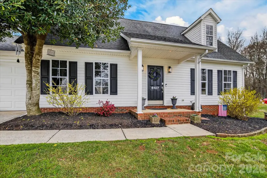 6107 Colchester Lane, Matthews, NC 28104 - #3