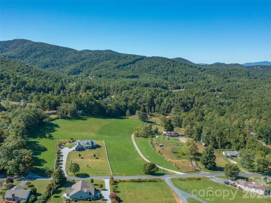 1050 Dale Road, Spruce Pine, NC 28777 - #2