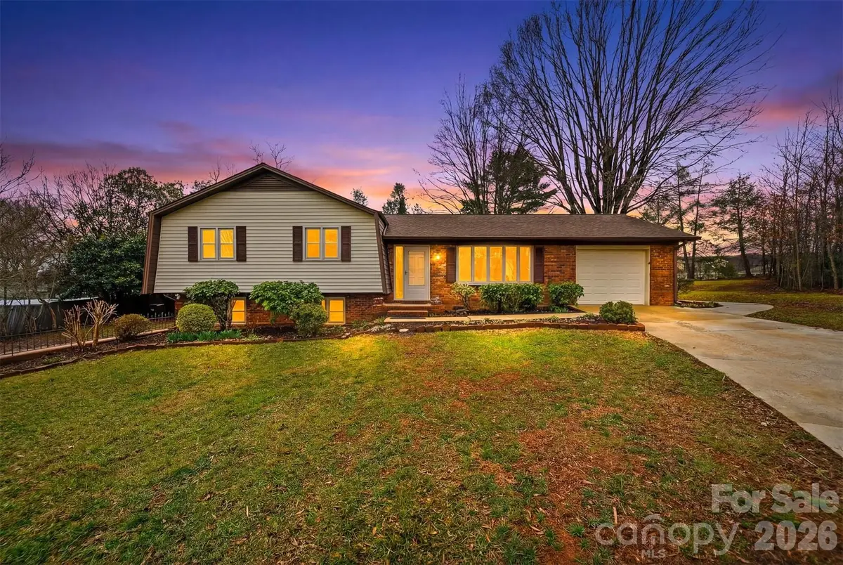 4776 Kennedy Street, Hickory, NC 28602 - #1