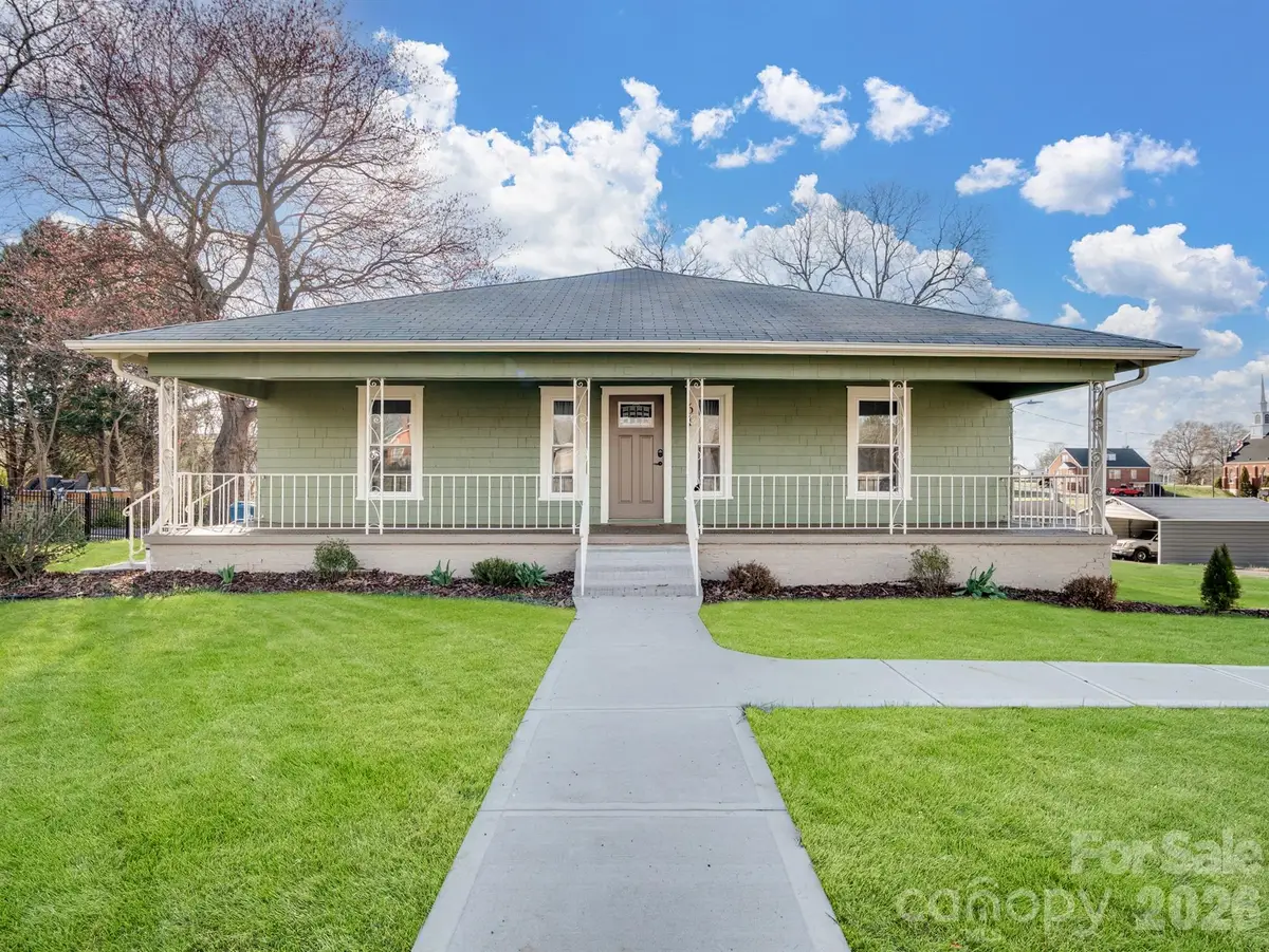 61 27th Street Nw, Hickory, NC 28601 - #1