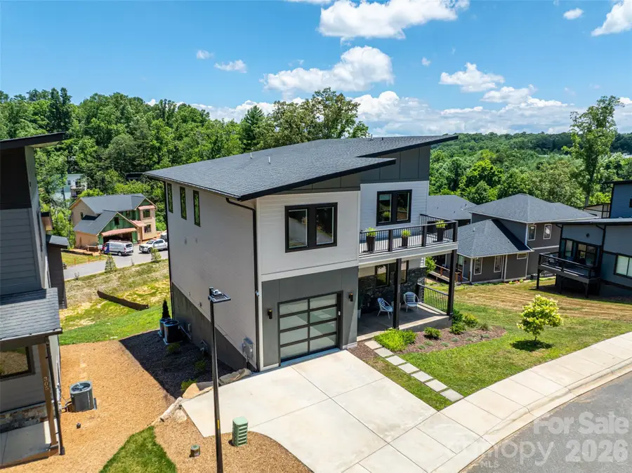 303 Iron Ridge Loop, Asheville, NC 28806 - #3