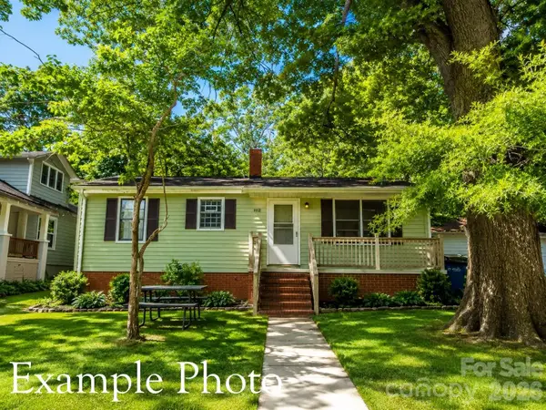 526 Hickory Avenue, Statesville, NC 28677