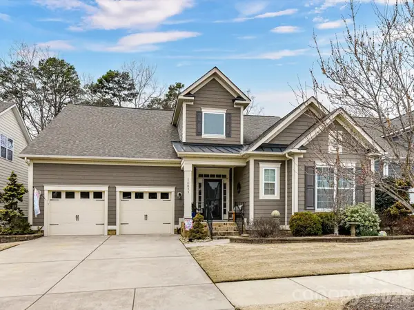 16033 Oxford Glenn Drive, Huntersville, NC 28078