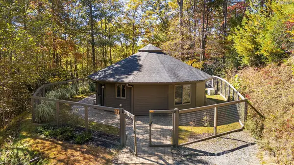 16 Caddis Court, Marshall, NC 28753