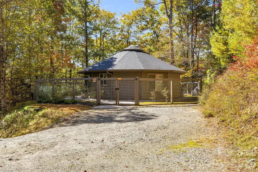 16 Caddis Court, Marshall, NC 28753 - #2