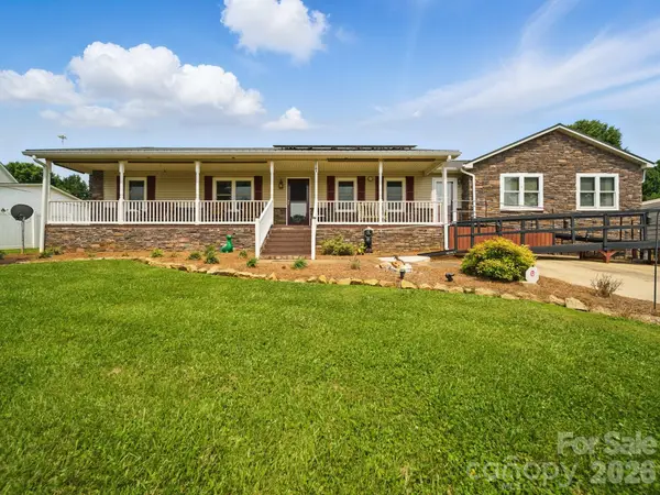 117 Pilots Ridge Drive, Bessemer City, NC 28016