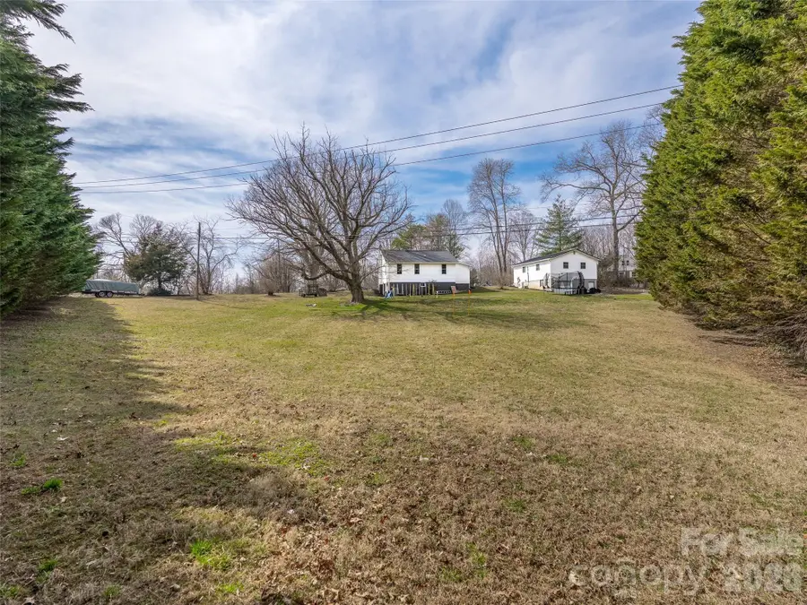 6 Nelson Road, Hendersonville, NC 28791 - #3
