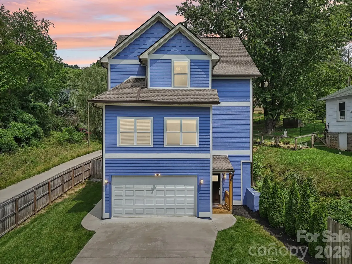 8 Apple Lane, Asheville, NC 28804 - #1