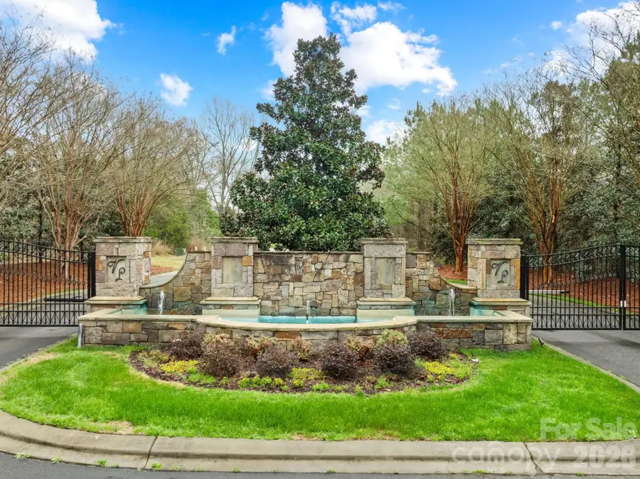 8334 Victoria Lake Drive, Waxhaw, NC 28173 - #2