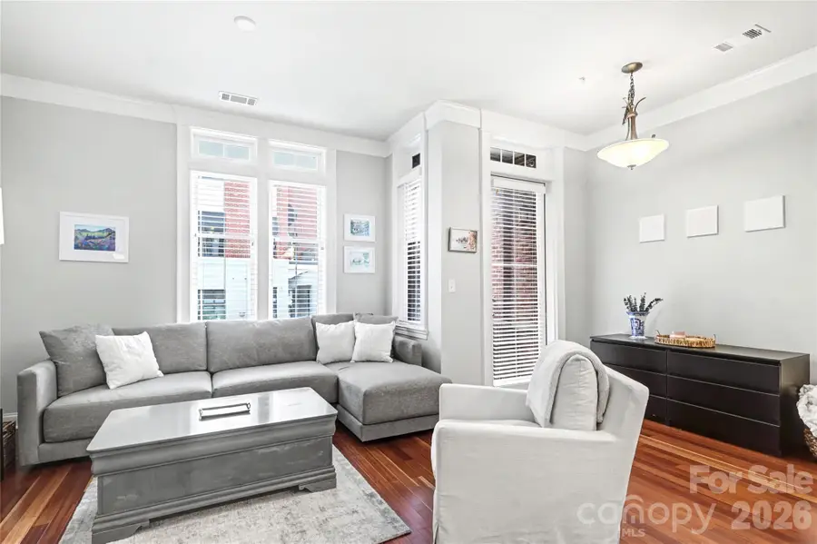 2810 Selwyn Avenue #114, Charlotte, NC 28209 - #3