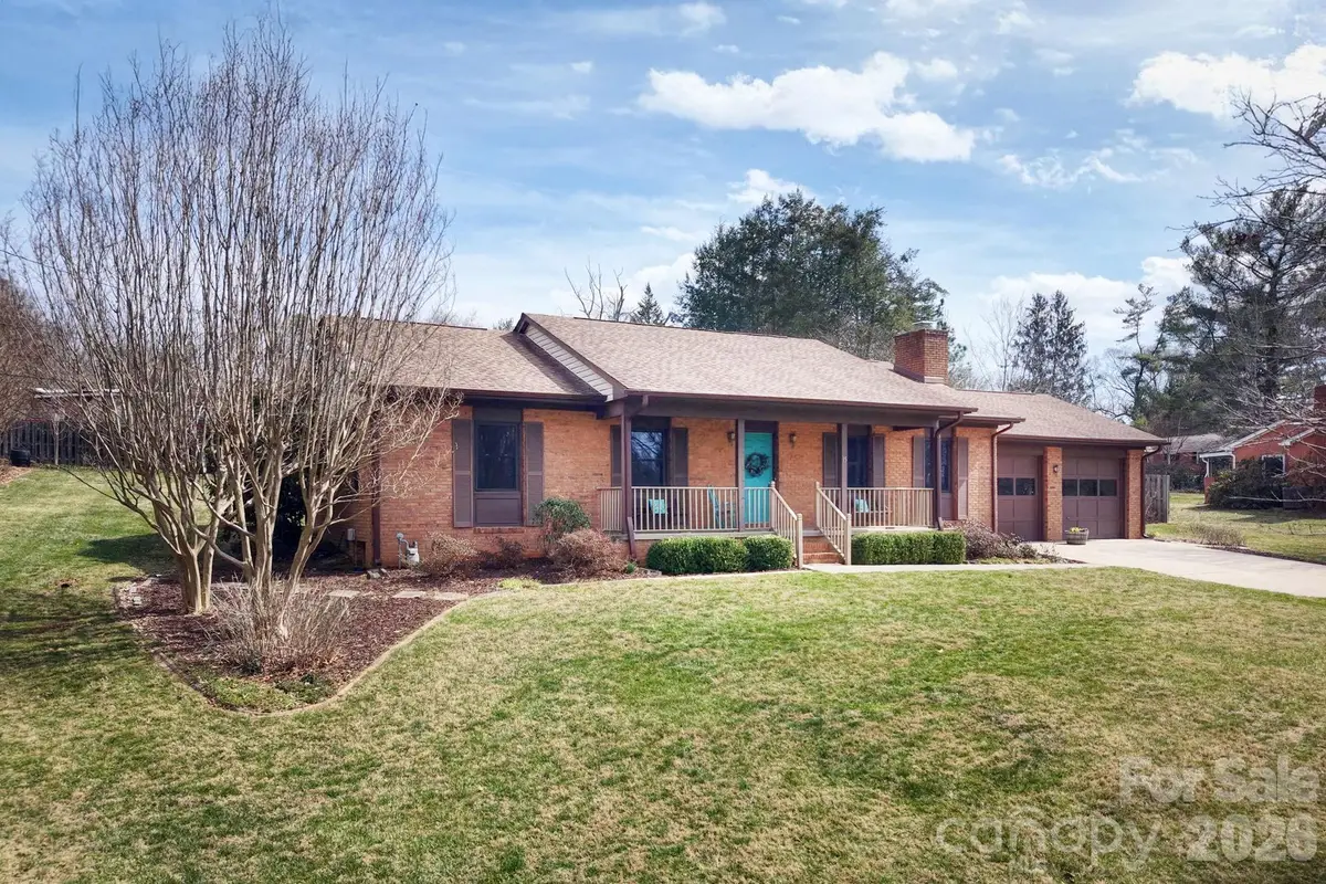 15 Pinedale Road, Asheville, NC 28805 - #1