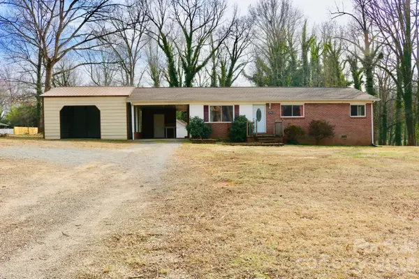 2280 19th Avenue Ne, Hickory, NC 28601