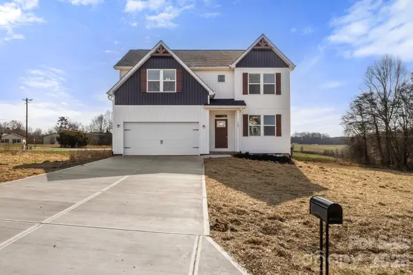 105 Indian Wells Court, Harmony, NC 28634