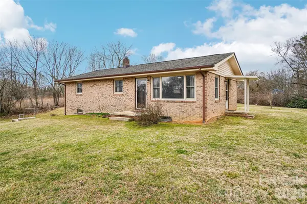 277 Powell Street, Hendersonville, NC 28792