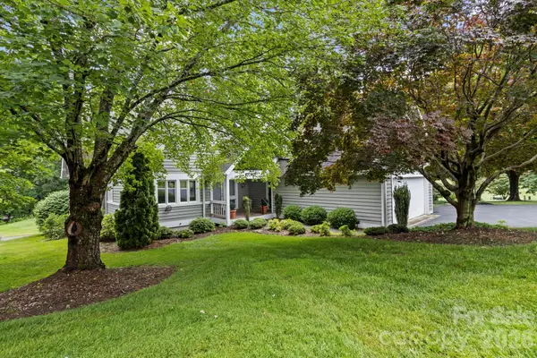 104 Overlook Drive, Flat Rock, NC 28731