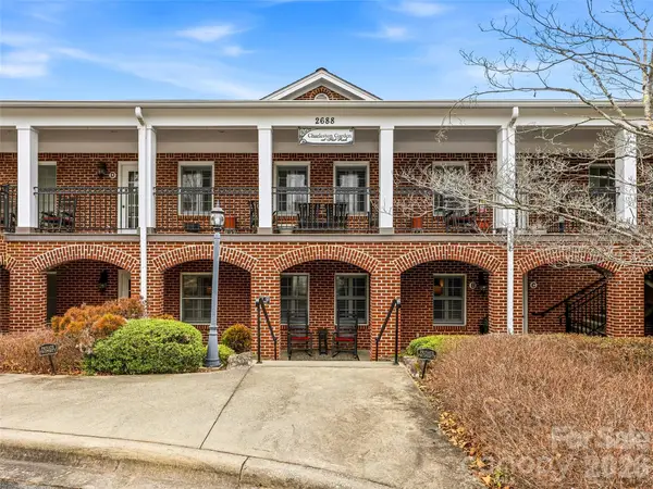 2688 Greenville Highway #B, Flat Rock, NC 28731