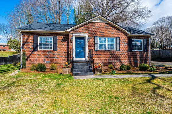 132 15th Avenue Nw, Hickory, NC 28601