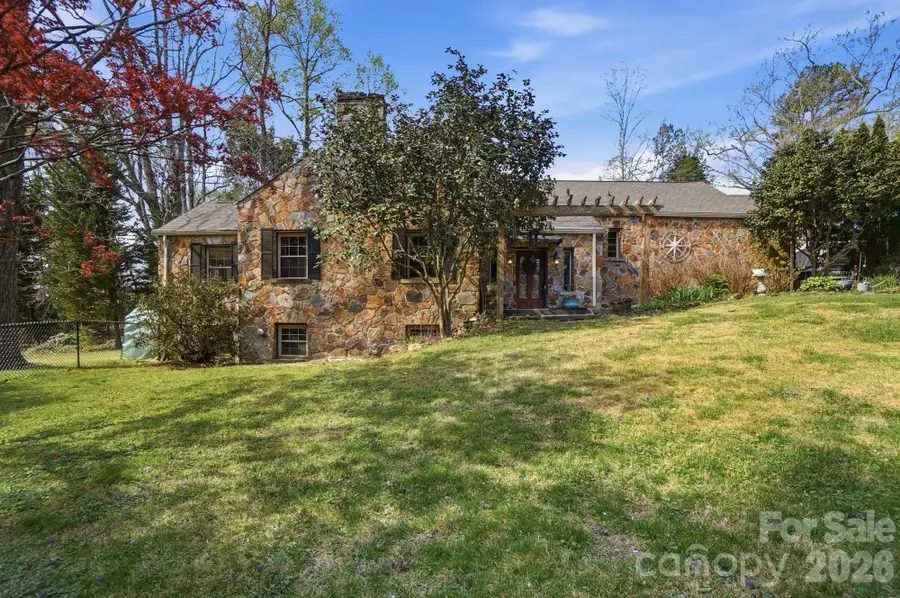 501 W Maryland Avenue, Bessemer City, NC 28016 - #2