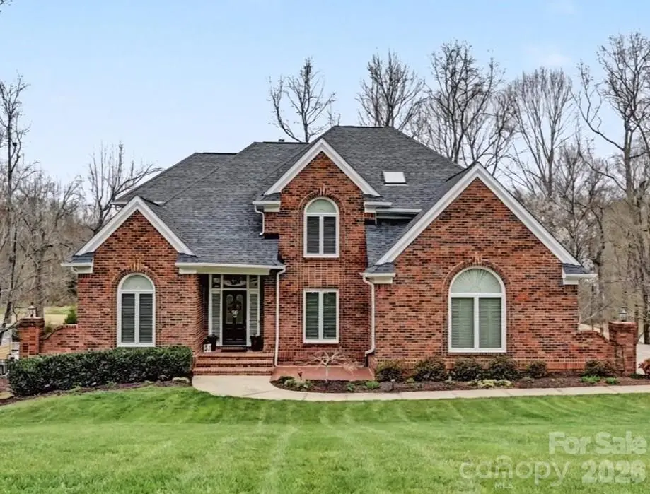 18801 River Falls Drive, Davidson, NC 28036 - #1