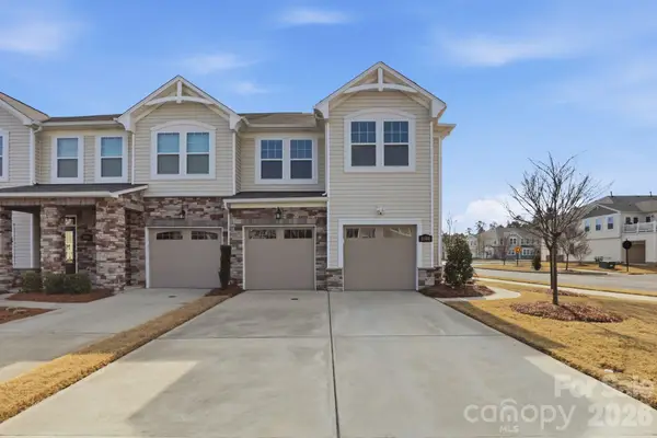 11110 Chalkbark Lane, Charlotte, NC 28262