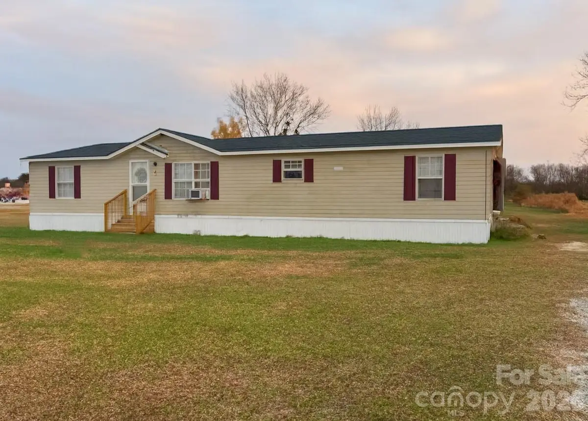 332 Best Road, Whiteville, NC 28472 - #1