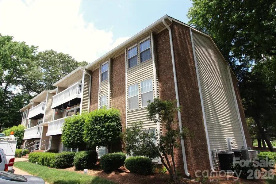 1645 Arlyn Circle #M, Charlotte, NC 28213 - #3