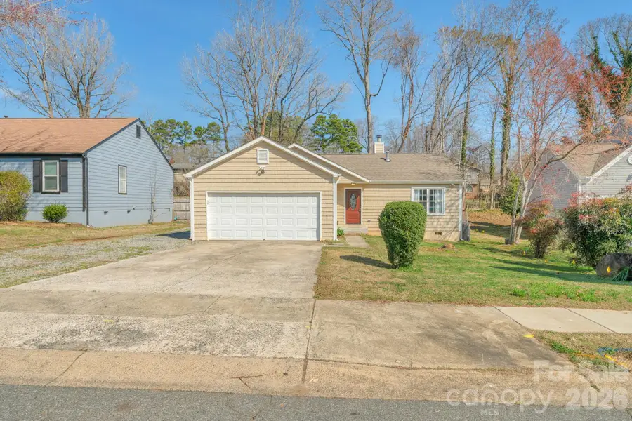 7015 Hunters Glen Drive, Charlotte, NC 28214 - #2