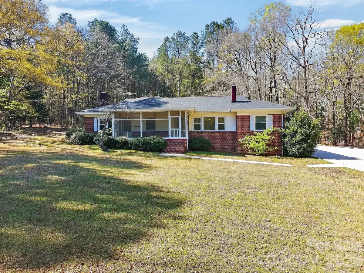 46 Pinecrest Avenue, Great Falls, SC 29055 - #1