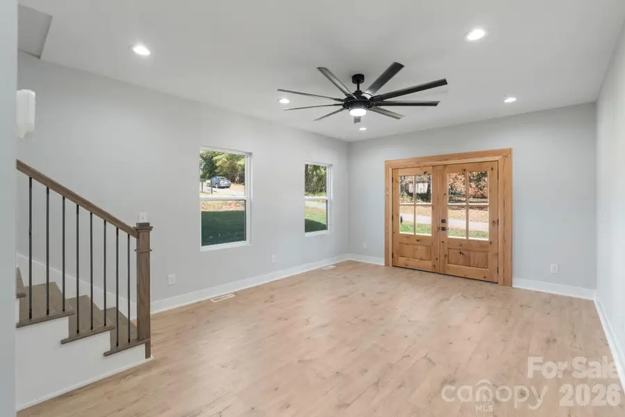 908 30th Avenue Drive Nw, Hickory, NC 28601 - #3