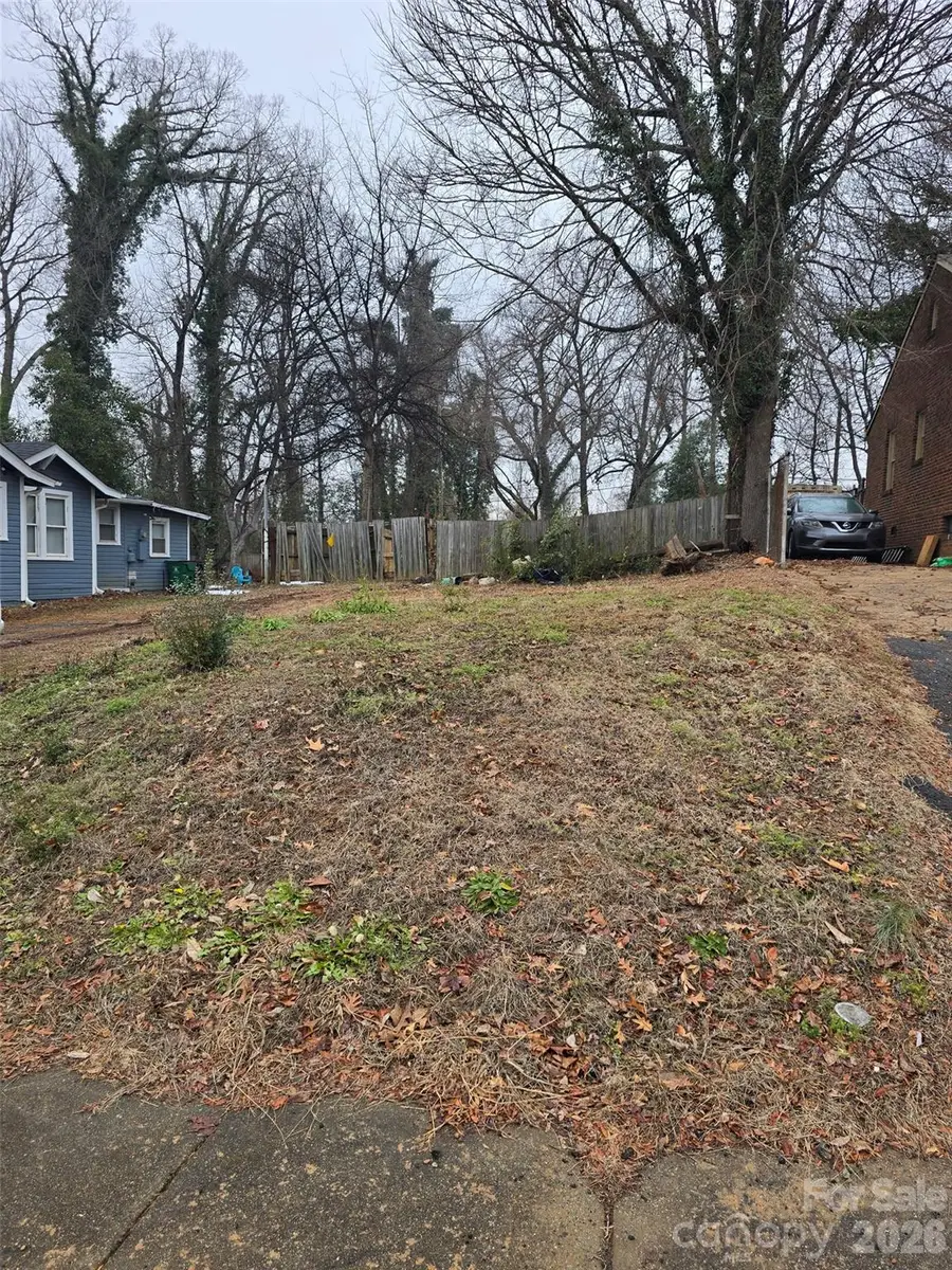 320 Woodvale Place, Charlotte, NC 28208 - #3