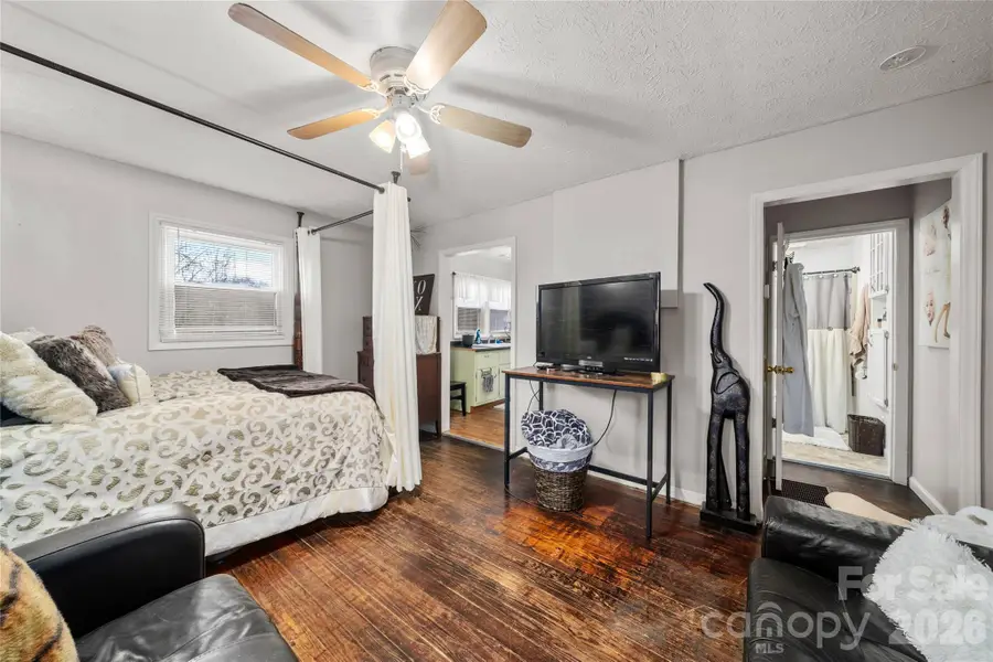 8 Linda Vista Drive, Asheville, NC 28806 - #3