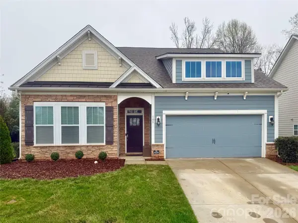 105 W Northstone Road, Mooresville, NC 28115